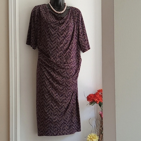 Laura Plus | Purple & Cream Chevron Patterned Dress - Picture 6 of 10